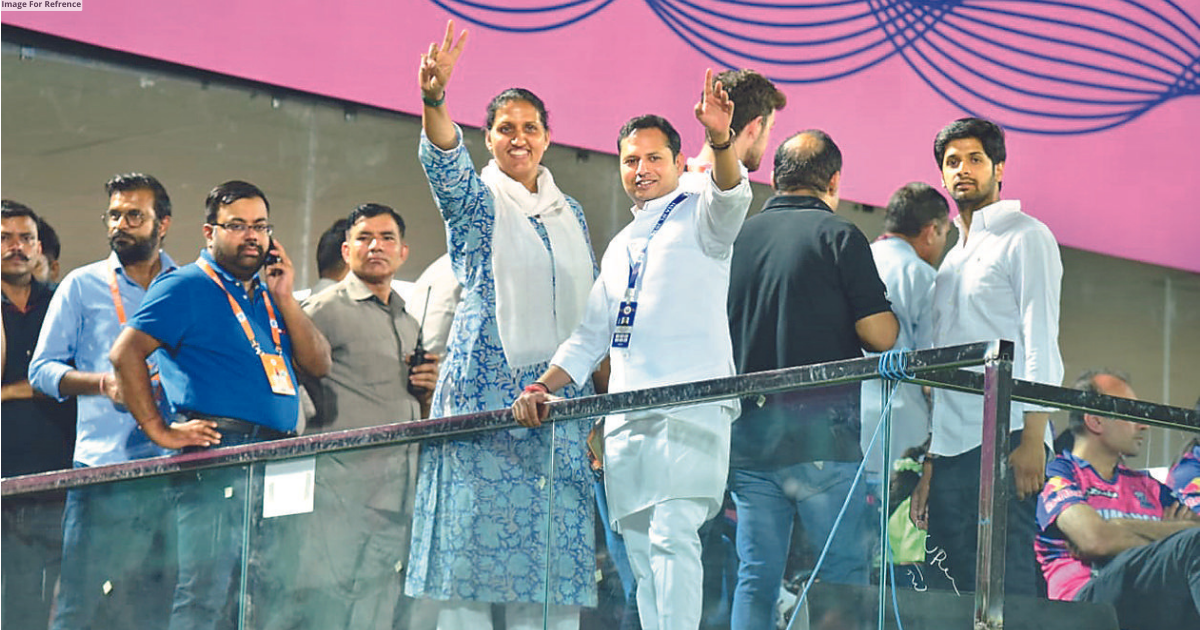 Irked Chandna placates as Rajasthan Royals tender apology, locks opened